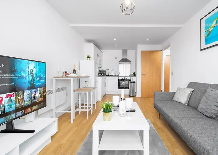City Centre Apartment - Juliette Balcony - Fast Wifi 19A